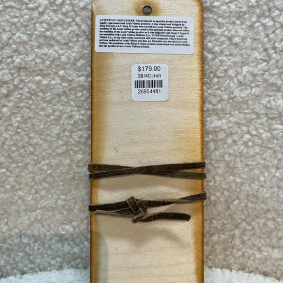 LV KEEP‎ IT GYPSY APPLE WATCH Band Size 38/40mm - NWT - Picture 2 of 3